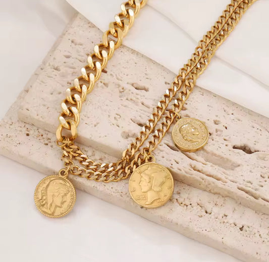 Collar 3 monedas