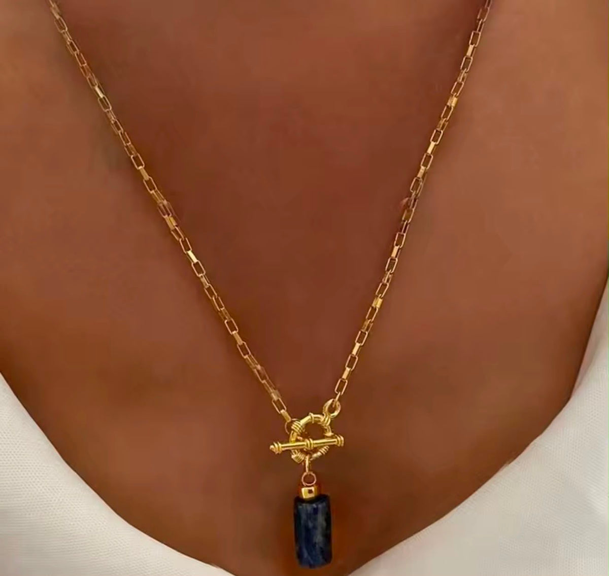 COLLAR DIJE AZUL