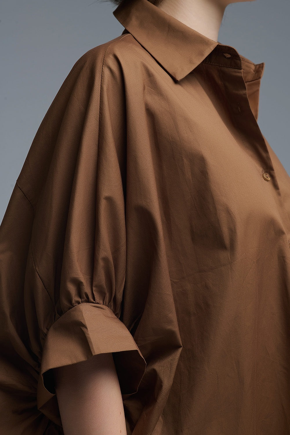 Camisa café oversized