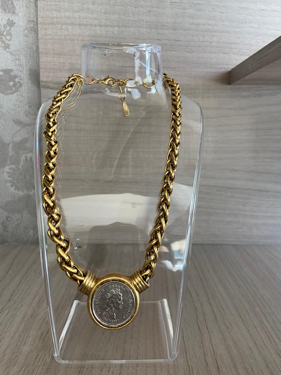 Collar moneda 10