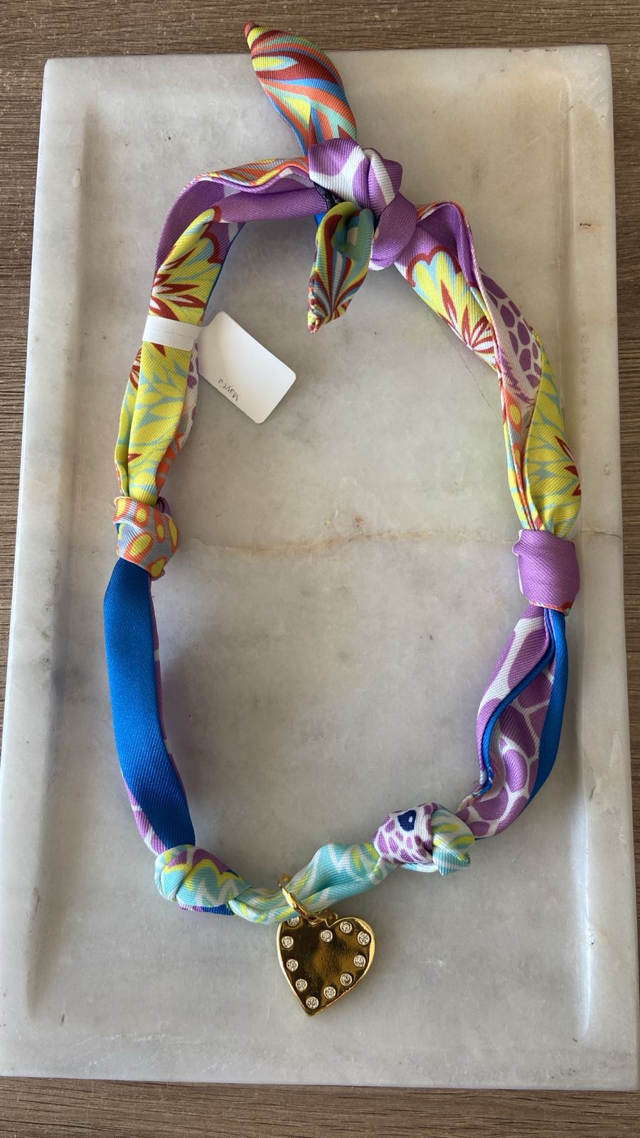 Choker mascada