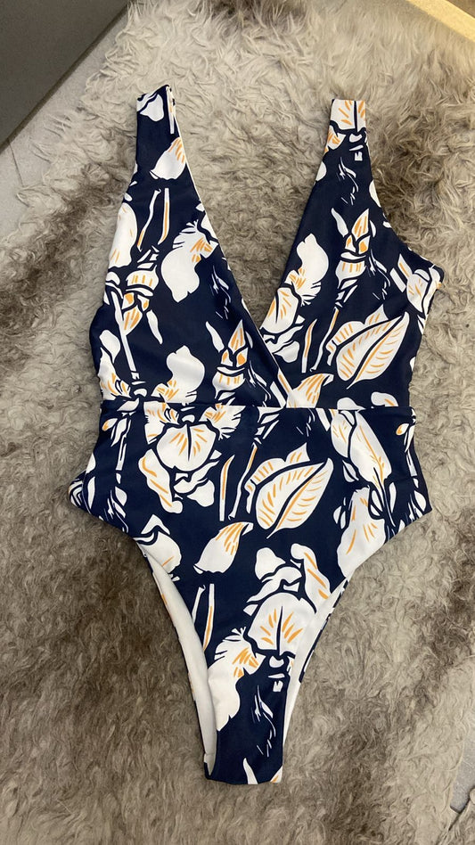 Traje de baño azul marino