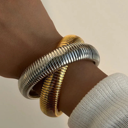 Pulsera encontrada delgada