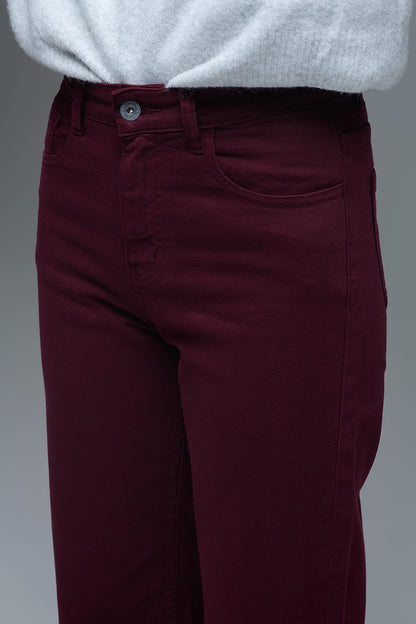 PANTALÓN CROPPED