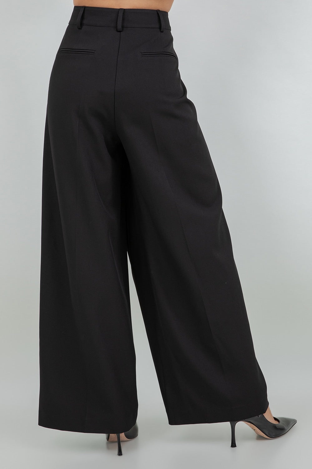 PANTALÓN NEGRO