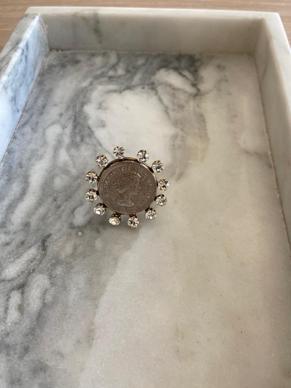 Anillo moneda diamantes 16