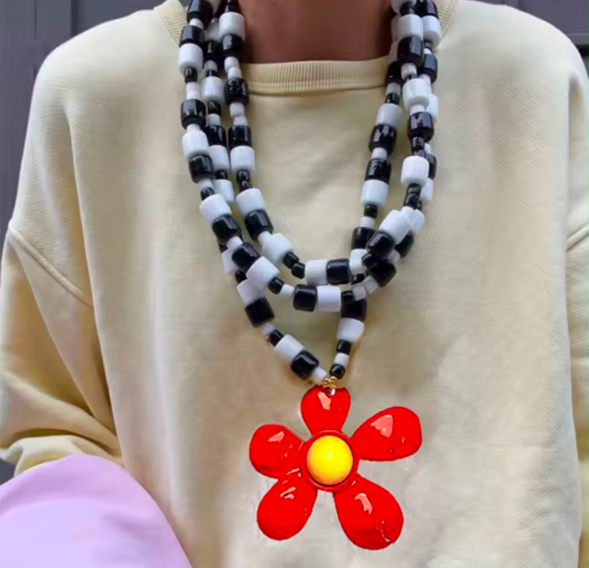COLLAR BICOLOR CON FLOR