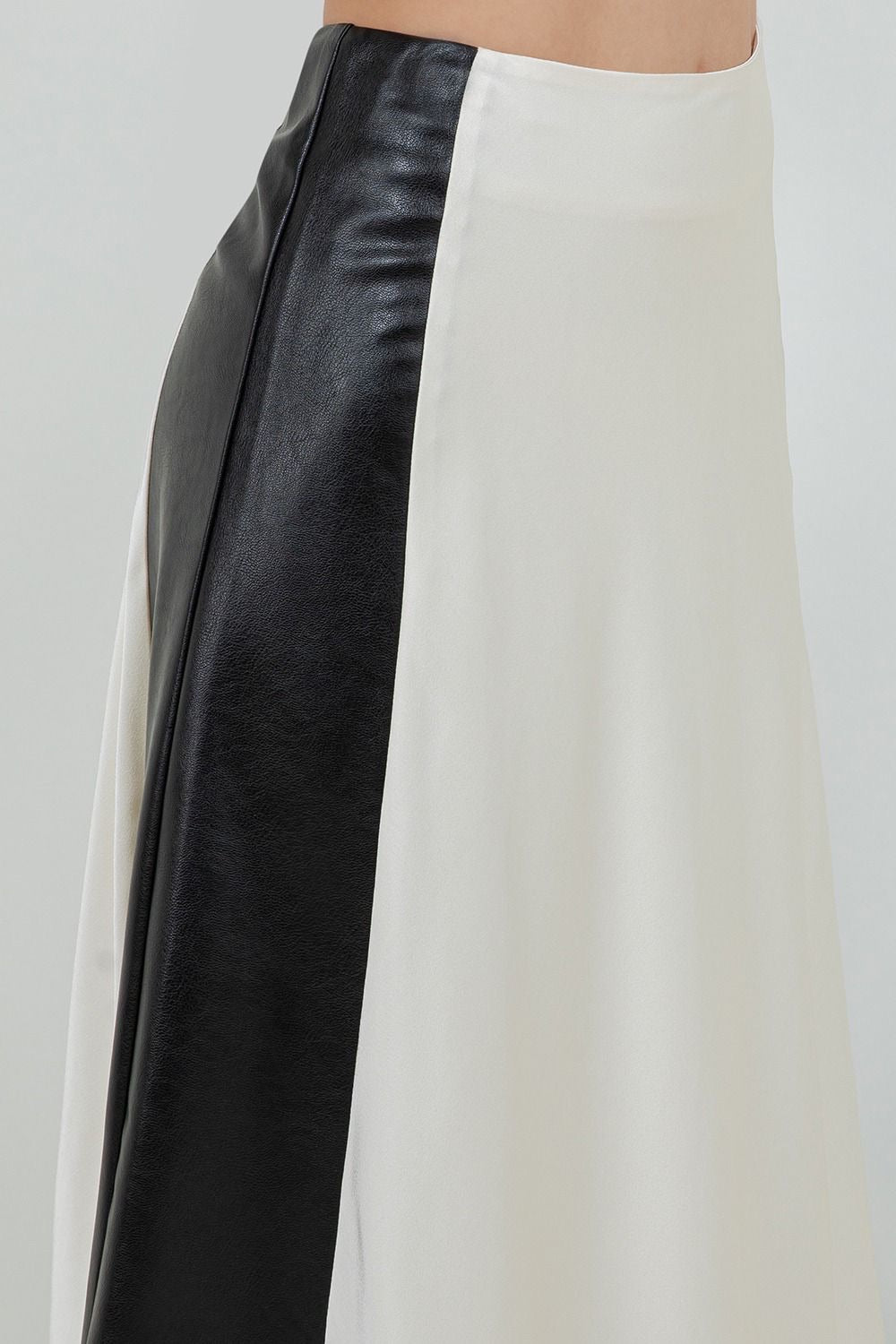 SKIRT SATIN Y VINIPIEL