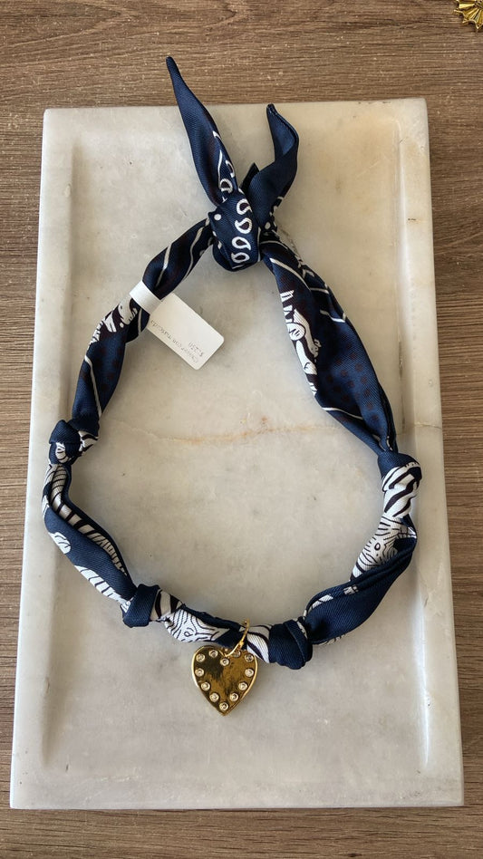 Choker mascada