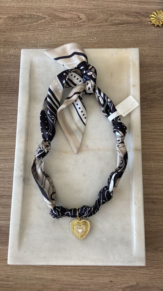 Choker mascada