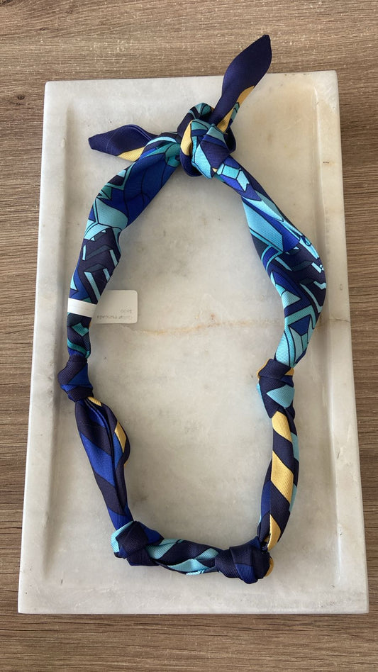 Collar mascada