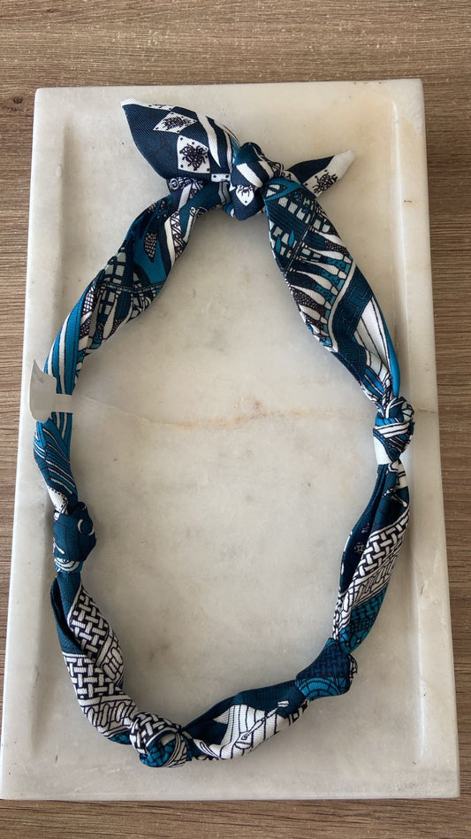 Collar mascada