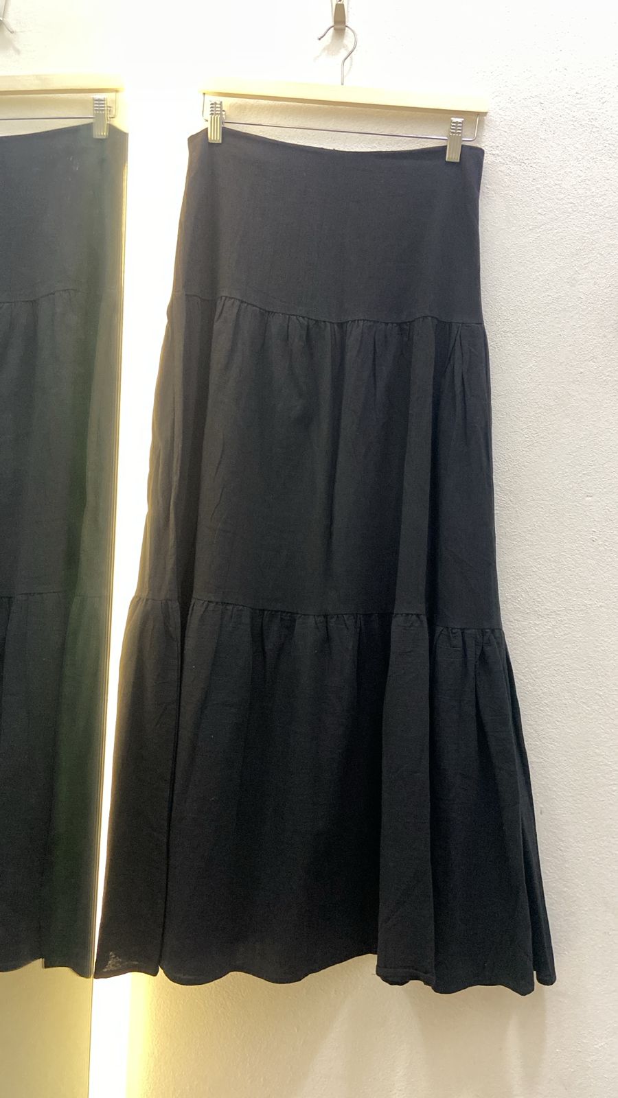 Falda vuelo negra